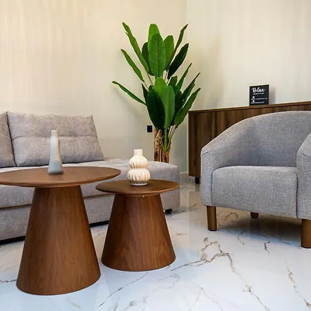 Avento Lux Apartahotel