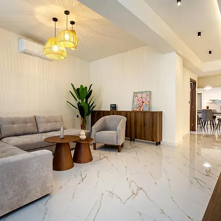 Apartahotel Avento Lux