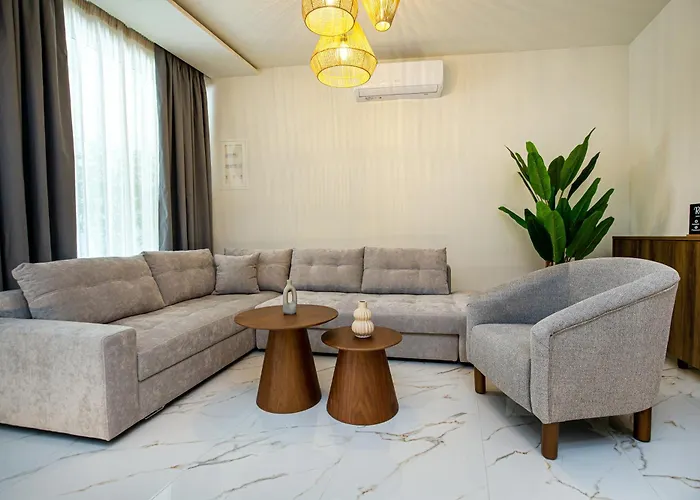 Avento Lux 아파트호텔 4*