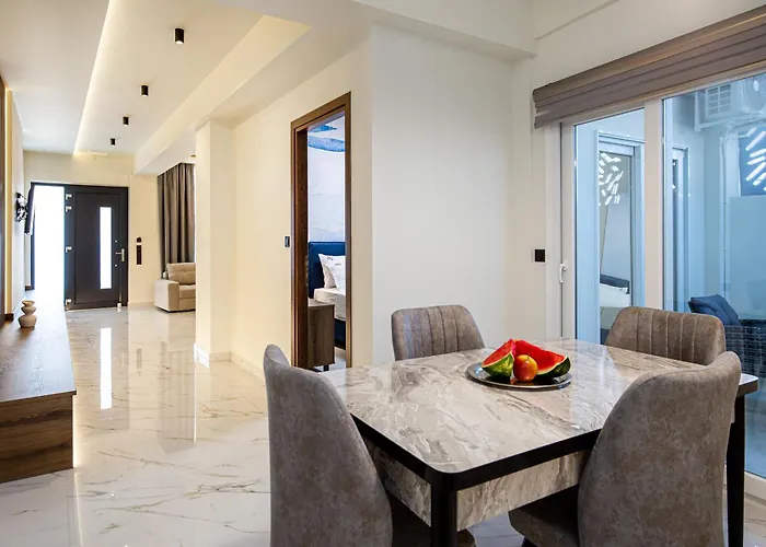 Avento Lux 4*